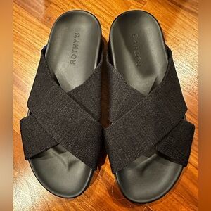 Rothy’s The Weekend Slide in Black, size 6